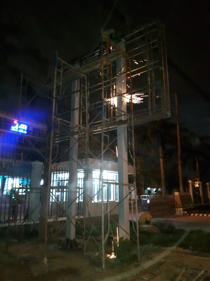thi-cong-pano-ngoai-troi-ngan-hang-5