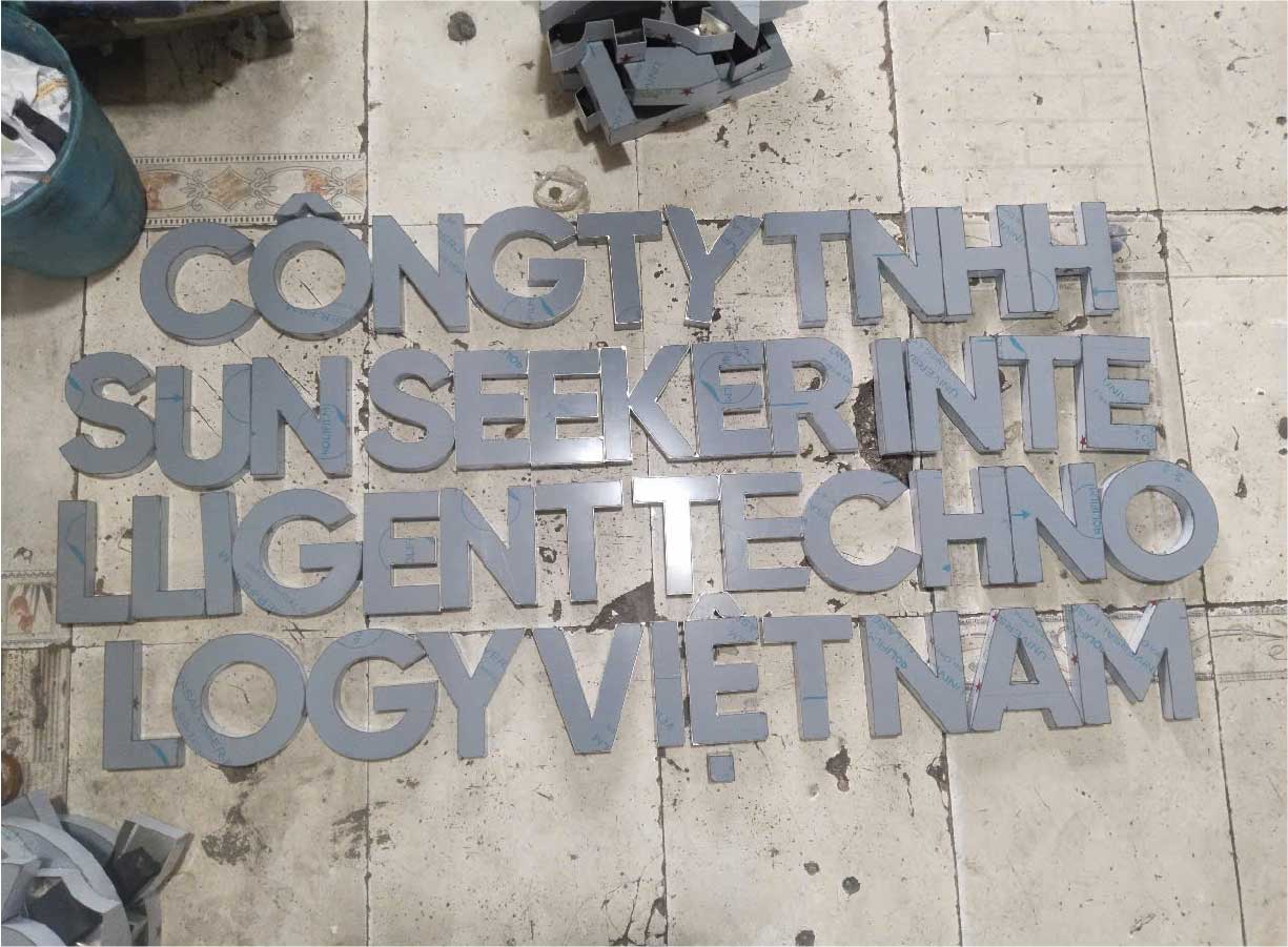 Thi Công Bộ Chữ Inox Trắng Xước